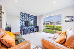 14 Ropere Street, Kumeu, Rodney, Auckland, 0810, New Zealand