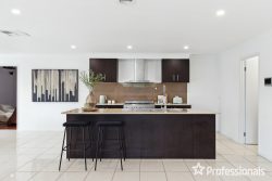 12 Upton Dr, Hillside VIC 3037, Australia