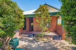 37 Veda St, Hamilton NSW 2303, Australia