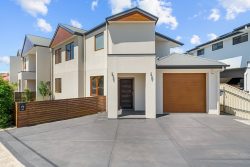 19 Vinall St, Dover Gardens SA 5048, Australia