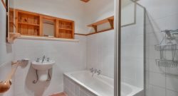 176 Virgo Rd, Golden Heights SA 5322, Australia