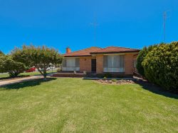 96 Wyndham St, Kerang VIC 3579, Australia