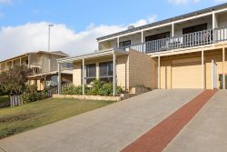 10B Larwood Elbow, Seabird WA 6042, Australia