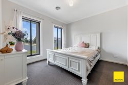 21 Bodalla Dr, Tarneit VIC 3029, Australia