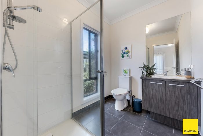 21 Bodalla Dr, Tarneit VIC 3029, Australia