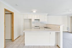 Unit 1/2 Cane Pl, Jerrabomberra NSW 2619, Australia