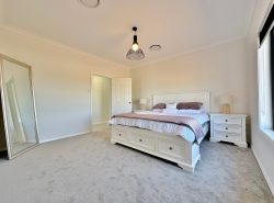 20 Crowe Rd, Young NSW 2594, Australia