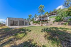 8 Dashers Dr, Cannonvale QLD 4802, Australia