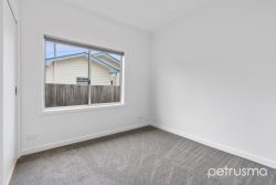 21 Fourth Ave, New Norfolk TAS 7140, Australia