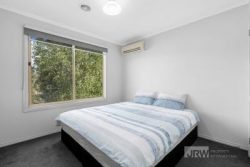 Unit 1/16 Gresford Rd, Wantirna VIC 3152, Australia