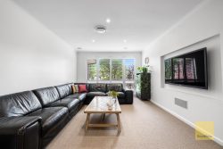 11 Julier Cres, Hoppers Crossing VIC 3029, Australia