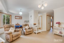 Unit 2/240 Spring St, Kearneys Spring QLD 4350, Australia