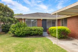 Flat 4/324 Main St, Mornington VIC 3931, Australia