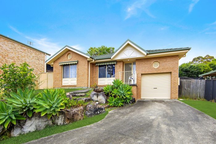 21 Nicole Cl, Watanobbi NSW 2259, Australia