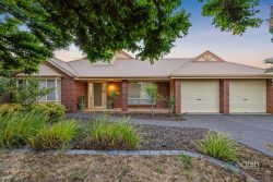 5 Walthamstowe Rd, Old Noarlunga SA 5168, Australia