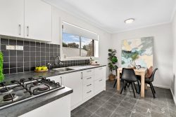 Unit 5/20 Stirling St, Footscray VIC 3011, Australia