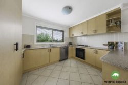 3 Stonehaven Cct, Queanbeyan East NSW 2620, Australia