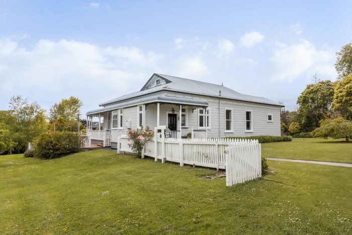 209 Tiro Tiro Road, Levin, Horowhenua, Manawatu / Whanganui, 5510, New Zealand