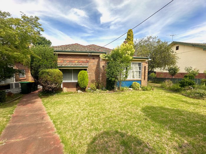 42 Yass St, Young NSW 2594, Australia