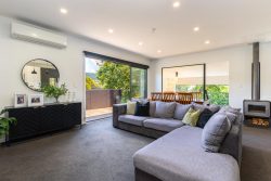 4A Ryan Grove, Tawa, Wellington, 5028, New Zealand