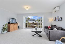 1/39 Butterworth Drive, Glendene, Waitakere City, Auckland, 0602, New Zealand