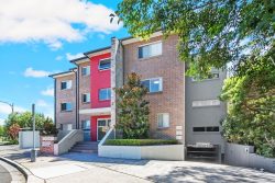 Unit 4/2 Dressler Ct, Holroyd NSW 2142, Australia