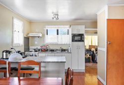 25 Dundale Avenue, Blockhouse Bay, Auckland, 0600, New Zealand