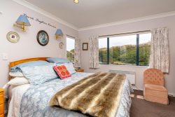 10 Huxley Grove, Churton Park, Wellington, 6037, New Zealand