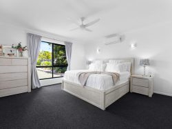 2 Hawk Ct, Dundowran Beach QLD 4655, Australia