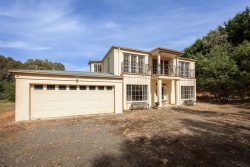 8 Keeble Way, Yackandandah VIC 3749, Australia