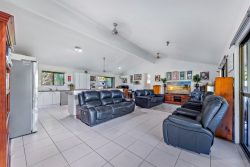 45 Moonlight Dr, Jubilee Pocket QLD 4802, Australia