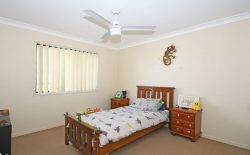 18 Bayridge Heights Dr, Nikenbah QLD 4655, Australia