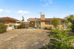 16 Dickson Dr, Middle Swan WA 6056, Australia