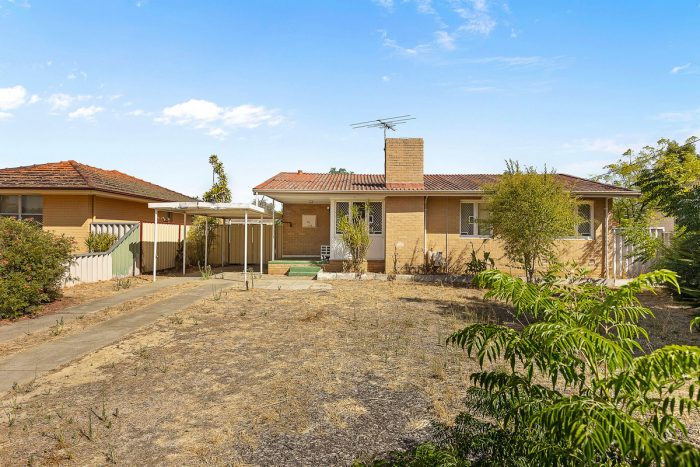 16 Dickson Dr, Middle Swan WA 6056, Australia