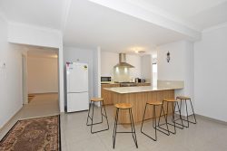 10 Redondo St, Caversham WA 6055, Australia