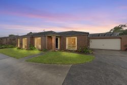 21 Pakenham Rd, Pakenham VIC 3810, Australia