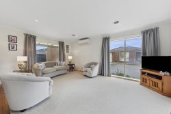 21 Pakenham Rd, Pakenham VIC 3810, Australia