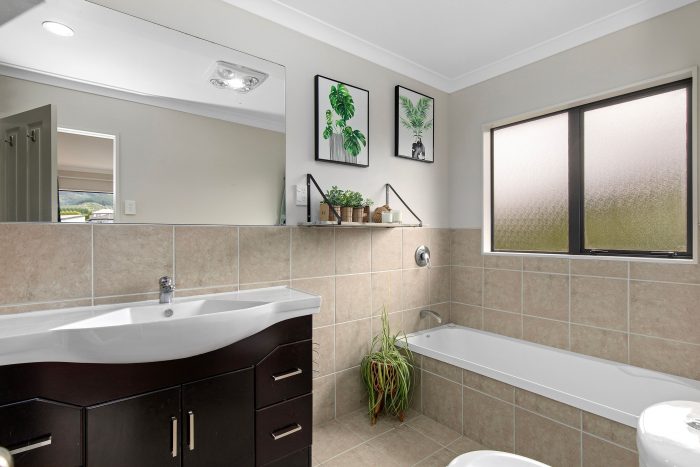 73 Percy Kinsman Crescent, Riverstone Terraces, Upper Hutt, Wellington, 5018, New Zealand