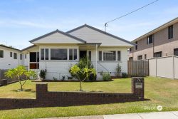 76 Dorothea St, Cannon Hill QLD 4170, Australia