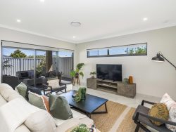 457B Morley Dr, Morley WA 6062, Australia