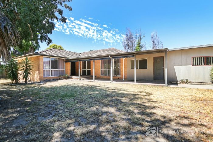 14 Sapphire Cct, West Wodonga VIC 3690, Australia