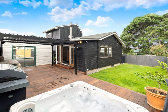 210A Queens Drive, Lyall Bay, Wellington, 6022, New Zealand