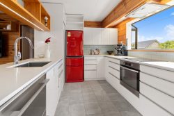 210A Queens Drive, Lyall Bay, Wellington, 6022, New Zealand