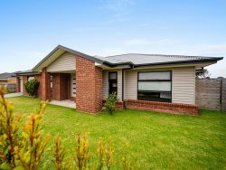 31 Baden Powell Dr, Port Fairy VIC 3284, Australia