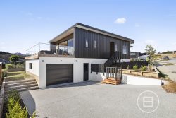 11 Bonspiel Road, Wanaka, Otago, 9305, New Zealand