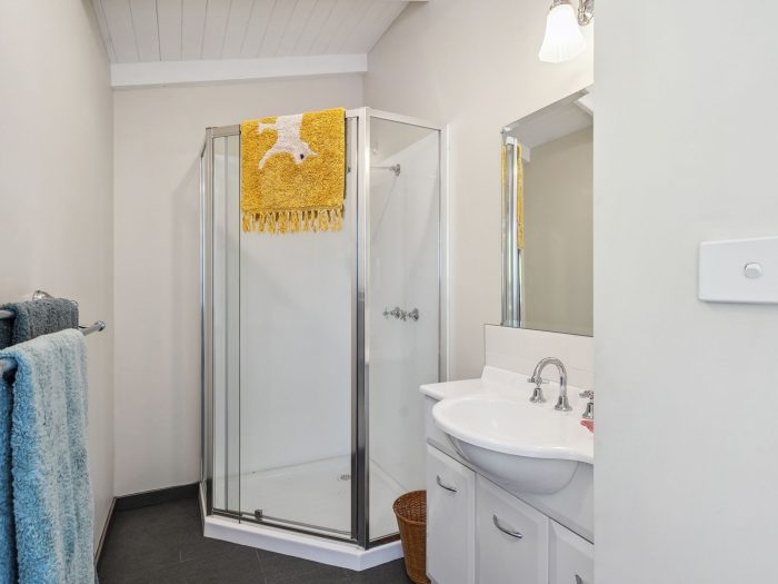 273 Cross Rd, Gardners Bay TAS 7112, Australia