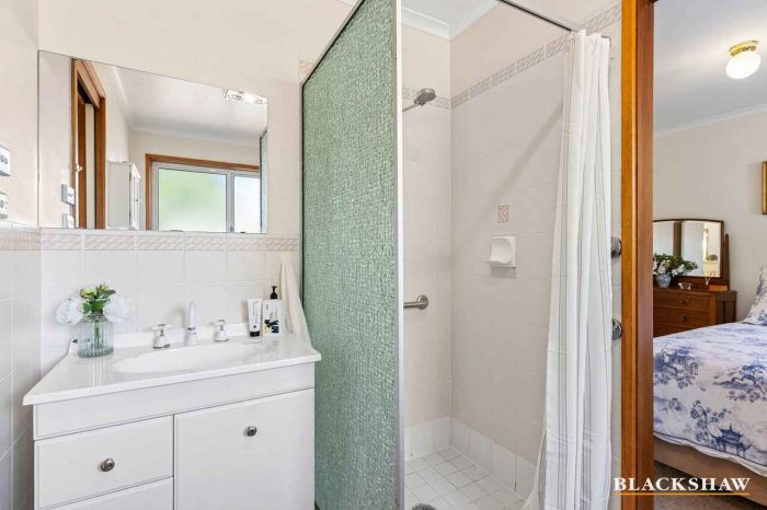 Unit 12/37 Derrington Cres, Mountain Vista, Bonython ACT 2905, Australia
