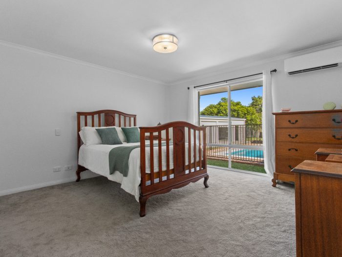 4 Emperor Ct, Craignish QLD 4655, Australia