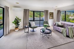 22 Domanski Crescent, Owhiro Bay, Wellington, 6023, New Zealand