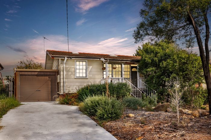119 Donald Rd, Karabar NSW 2620, Australia